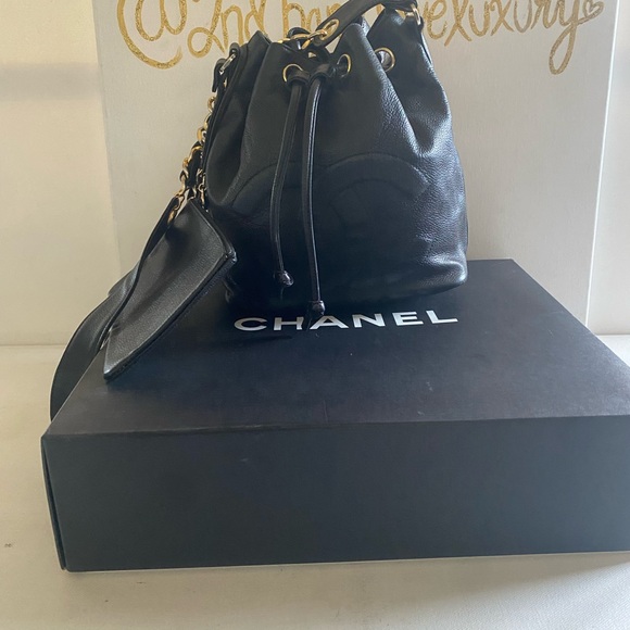 Authentic CHANEL CAVIAR BLACK BUCKET DRAWSTRING BAG WITH POUCH & DUST BAG - Picture 2 of 7